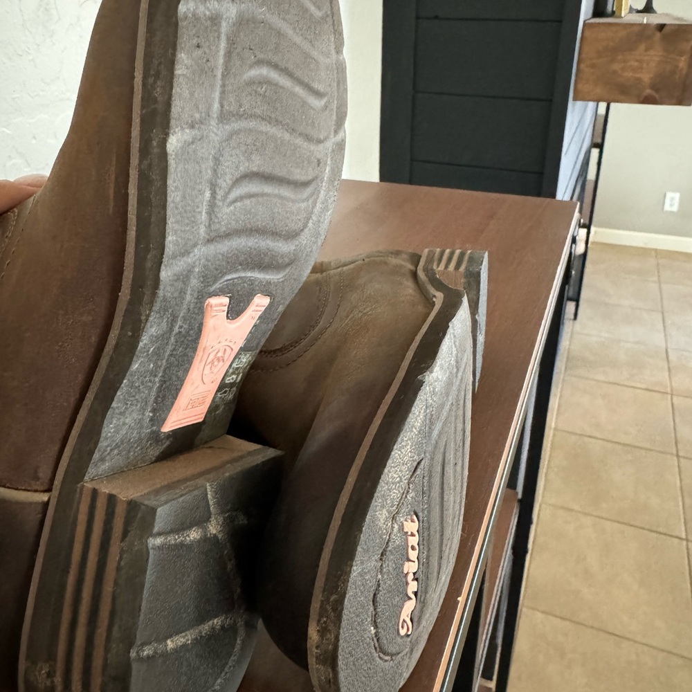 Ariat Boots size 9 - Picture 5 of 5